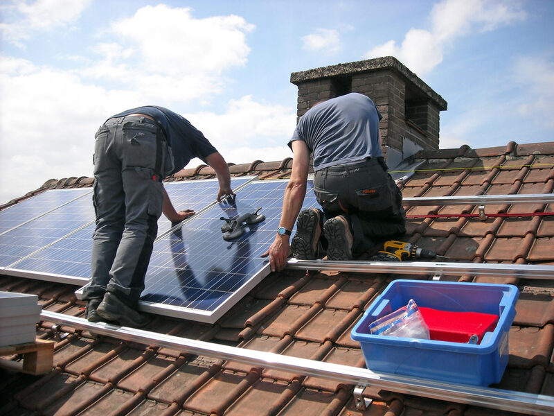 Solarteure auf Dach