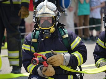 Feuerwehr mit Atemschutz