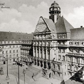 Postkartenmotiv: Das Kasseler Rathaus vor 1926