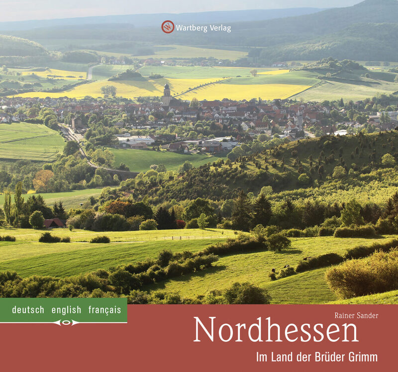 Buchcover mit Blick auf Landschaft Nordhessen