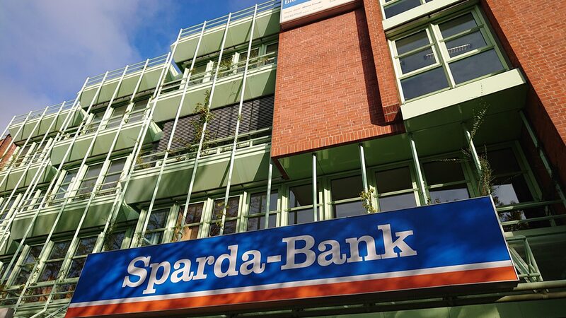 Begrünung der Fassade der Sparda-Bank in kassel am Ständeplatz