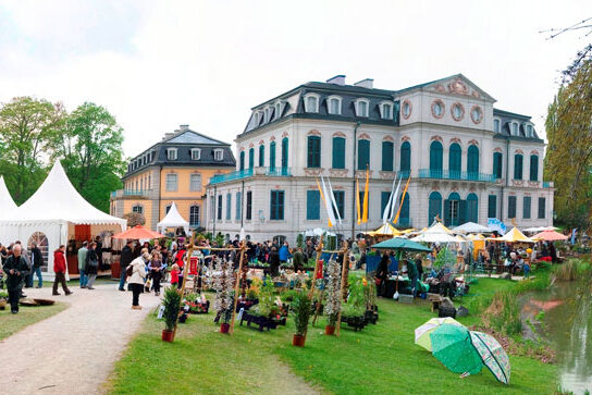 Gartenfest im Rokoko-Park von Schloss Wilhelmsthal bei Calden